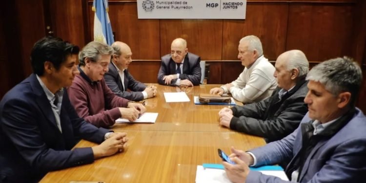 Acuerdan nuevo aumento para municipales