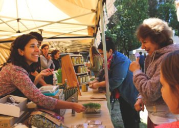 Sabe la Tierra abrió su primer mercado en Necochea