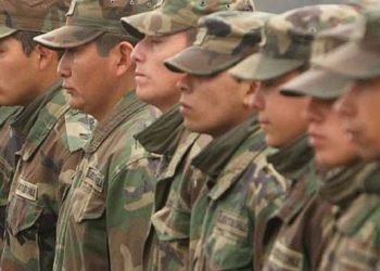 El Ejército tiene la misión de buscar y hacer pozos para extraer agua
