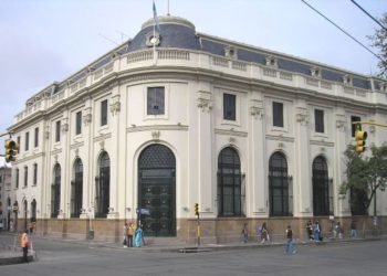 Bancarios paran hoy en todo el país por el asesinato de un cajero