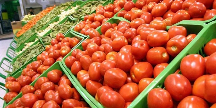 El tomate por las nubes: piden hasta $1600 por un cajón y en la verdulería el kilo está a $200