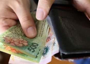 Rechazan los empleados de comercio que les paguen el aguinaldo en cuotas