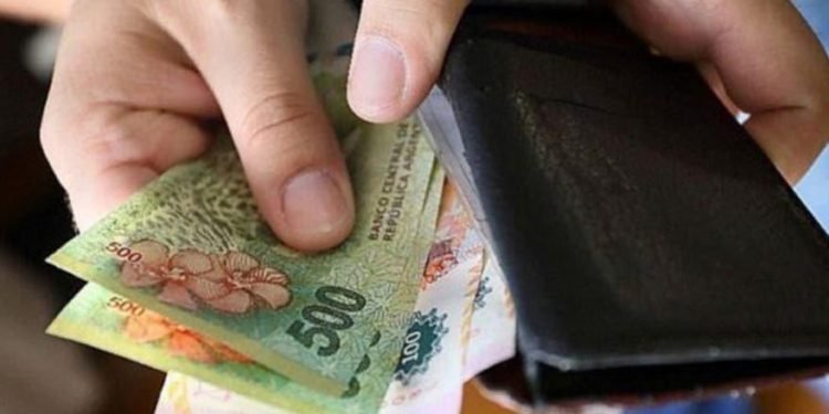 Rechazan los empleados de comercio que les paguen el aguinaldo en cuotas