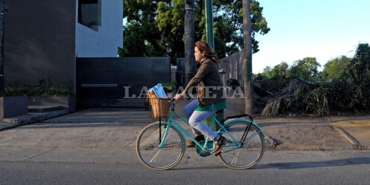 Durante la cuarentena la bicicleta se convirtió en el trasporte más elegido por los salteños