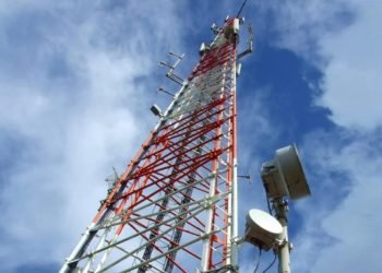 Vecinos de un barrio salteño se oponen a la instalación de una antena