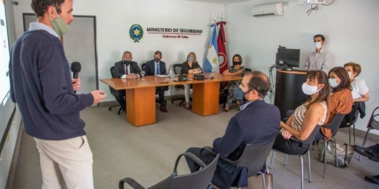 Salta implementa el “Botón de Pánico 911” para la protección a las víctimas de violencia