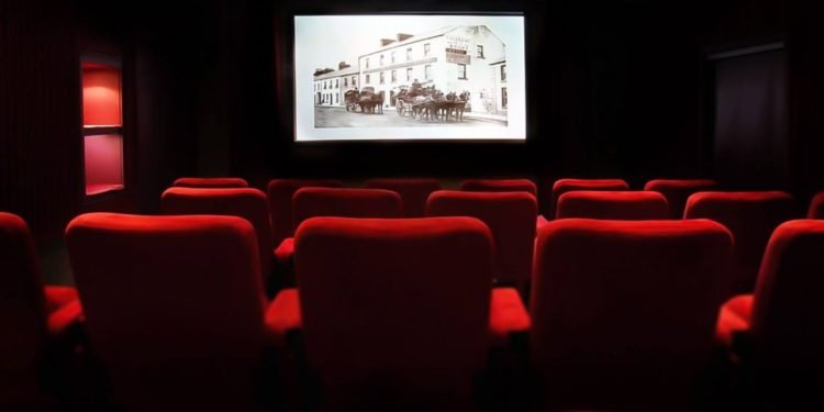 Después de 10 meses, volverían los cines: cómo es el protocolo