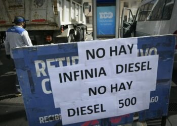 Nación anunció el fin de la escasez de combustible en Salta: “Importaremos más”