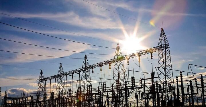 Estiman que 137 mil usuarios de luz tendrían subas del 34%