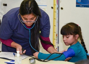 Control integral de salud en más de 100 escuelas