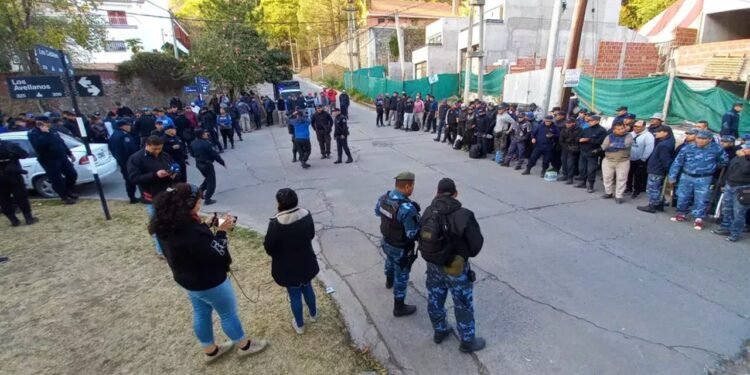 Para alquilar un departamento las inmobiliarias piden ingresos por $200 mil