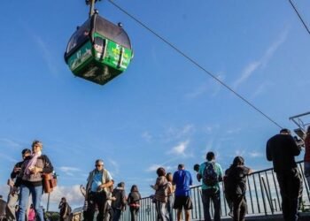 Escándalo en Salta: obreros hicieron paro y fueron a apretarlos con armas