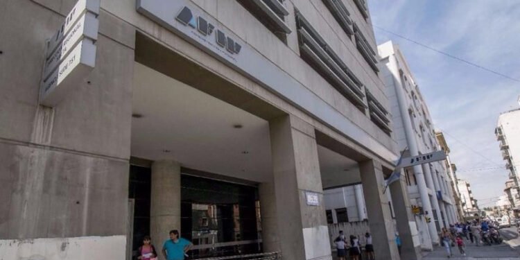 Coimas en la AFIP de Salta: suman denuncias contra funcionarios y empresarios