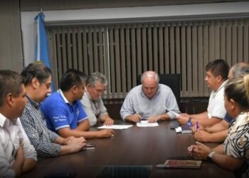 Los docentes iniciarán las clases con aumento de sueldo: ¿cuánto cobrarán?