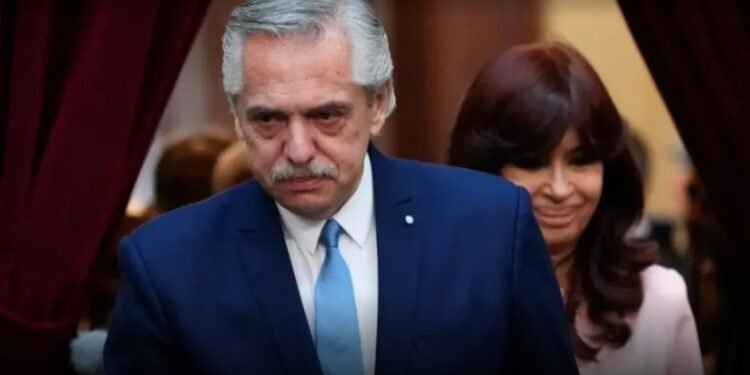 El FMI apura el ajuste en el país y Alberto criticó: “No nos van a asfixiar”