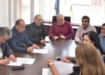 Se reabren las paritarias con los docentes