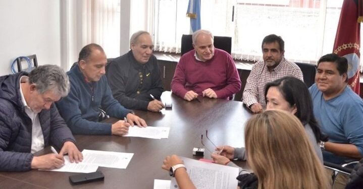 Se reabren las paritarias con los docentes