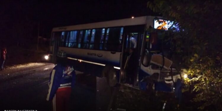 [URGENTE] Tremendo choque entre camión y SAETA en ruta 9/34