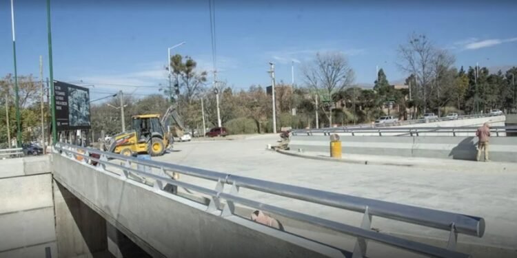 Se supo cuando habilitan el paso de bajo nivel de la rotonda de Grand Bourg