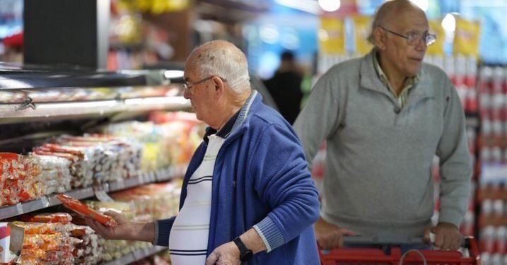 Lo confirmó Massa: pagarán un “extra” de casi $20.000 a los que tengan esta tarjeta