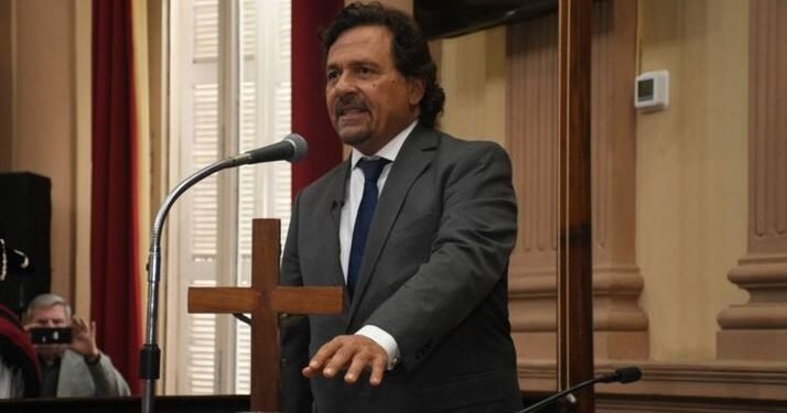Gustavo Sáenz asumió su segundo mandato como gobernador de Salta: “El Estado no debe ser una bolsa de trabajo”